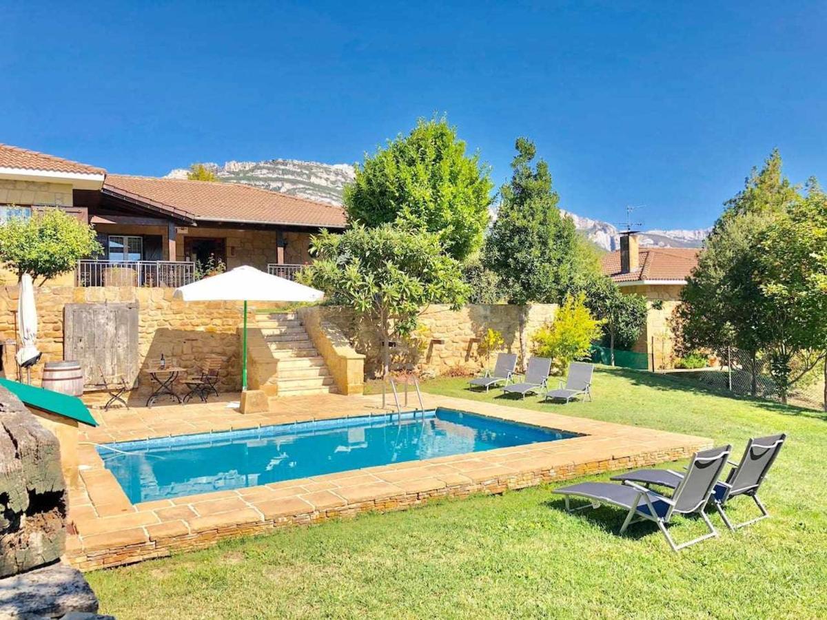 Sagastienea Villa Con Piscina Y Tenis En La Rioja Samaniego Extérieur photo